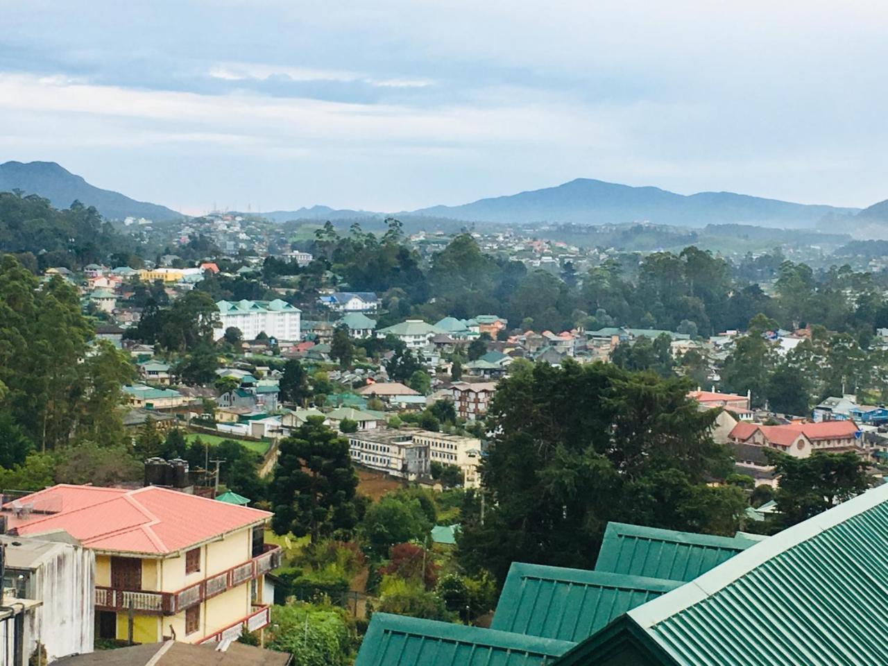 Golden King Guest Bed and Breakfast Nuwara Eliya Buitenkant foto